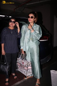 actress Raveena Tandon beautiful at airport