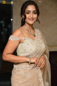 Reba Monica John Picture Gallery 2