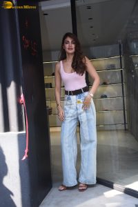 Rhea Chakraborty Picture Gallery 9