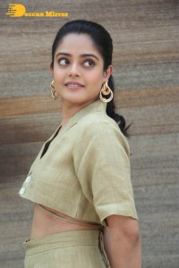 Actress Riddhi Kumar Photoshoot