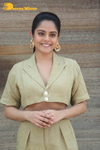 Actress Riddhi Kumar Photoshoot