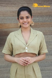 Actress Riddhi Kumar Photoshoot