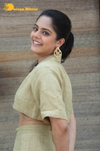 Actress Riddhi Kumar Photoshoot