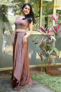 Riddhi Kumar hot photoshoot