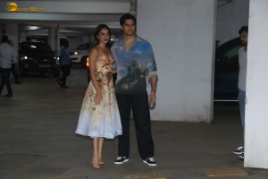 Ritesh Sidhwani’s Party attended by Sidharth Malhotra, Kiara Advani, Ananya Panday, Ranveer Singh and Malavika Mohanan