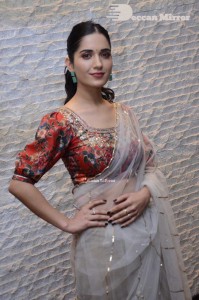 Ruhani-Sharma-20