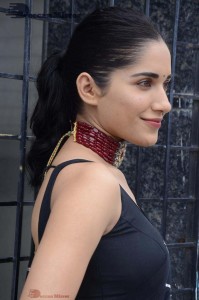 Ruhani-Sharma-10