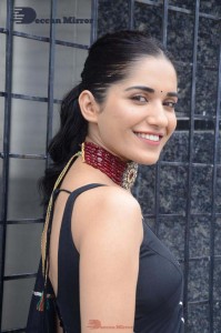 Ruhani-Sharma-12