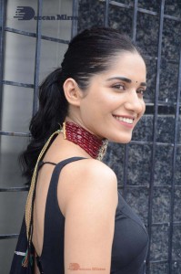 Ruhani-Sharma-14