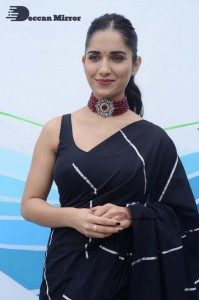 Ruhani-Sharma-17