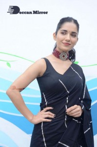 Ruhani-Sharma-27