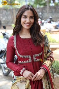 Ruhani Sharma Picture Gallery 9