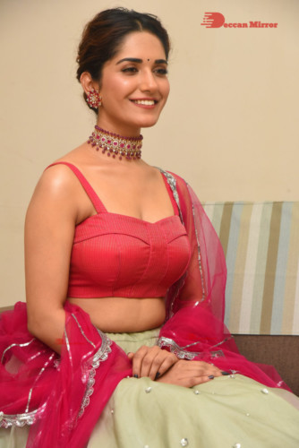 Telugu Actress Ruhani Sharma photoshoot