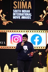 Chiranjeevi and K Viswanath at SIIMA 2021