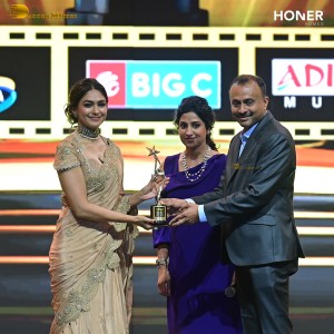SIIMA 2024 attended by Keerthy Suresh, Pooja Hegde, Shruti Haasan, Mrunal Thakur, and others