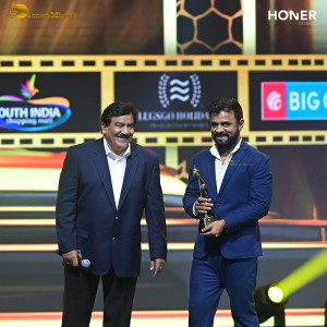 SIIMA 2024 attended by Keerthy Suresh, Pooja Hegde, Shruti Haasan, Mrunal Thakur, and others