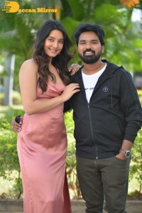 Vaishnavi Patwardhan and Lanka Pratheek photoshoot for movie Sada Nannu Nadipe