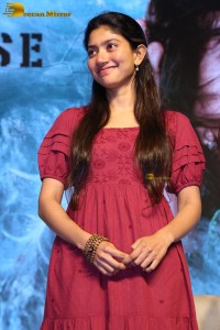 actress sai pallavi pretty in a red salwar dress