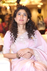 actress Sai Pallavi pretty in a pink dress
