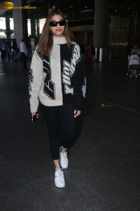 Actress saiee manjrekar spotted at airport