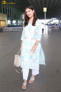 Indian actress saiee manjrekar pretty in a blue salwar dress at airport