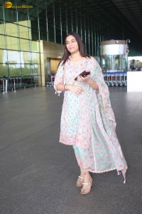 actress Saiee Manjrekar cute in a salwar kameez