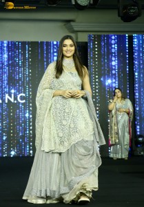 actress Saiee Manjrekar ramp walk