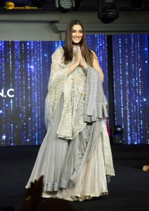 actress Saiee Manjrekar ramp walk