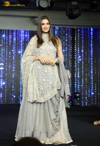 actress Saiee Manjrekar ramp walk
