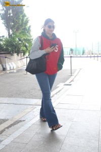 actress Saiee Manjrekar stylish looks in jeans and jacket at mumbai airport