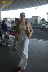 Indian actress Saiee Manjrekar chic look at mumbai airport