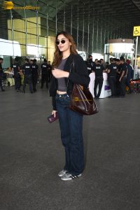 actress Saiee Manjrekar stylish in sunglasses and jeans