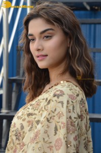 Actress Saiee Manjrekar cute photoshoot