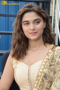 Actress Saiee Manjrekar cute photoshoot