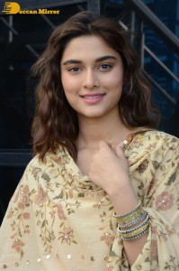 Actress Saiee Manjrekar cute photoshoot