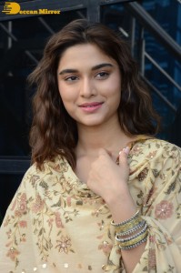 Actress Saiee Manjrekar cute photoshoot