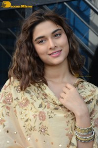 Actress Saiee Manjrekar cute photoshoot