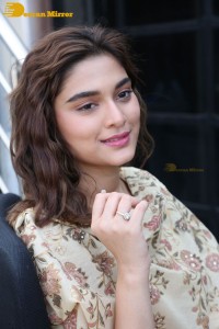 Actress Saiee Manjrekar cute photoshoot