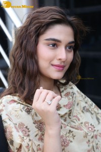 Actress Saiee Manjrekar cute photoshoot