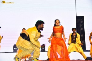 Saindhav Pre-Release Function attended by Venkatesh, Shraddha Srinath, Ruhani Sharma, Baby Sara, and Nawazuddin Siddiqui