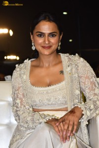 Saindhav Pre-Release Function attended by Venkatesh, Shraddha Srinath, Ruhani Sharma, Baby Sara, and Nawazuddin Siddiqui