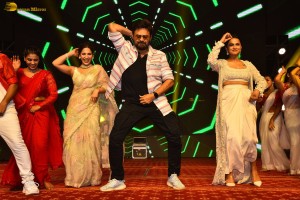 Saindhav Pre-Release Function attended by Venkatesh, Shraddha Srinath, Ruhani Sharma, Baby Sara, and Nawazuddin Siddiqui