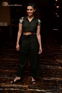 Saiyami Kher photoshoot in black top and pants