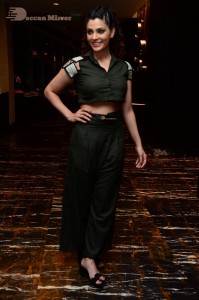 Saiyami Kher photoshoot in black top and pants