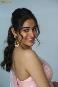 actress sakshi vaidya cute looks in a shoulderless blouse and saree