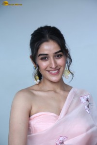 actress sakshi vaidya cute looks in a shoulderless blouse and saree