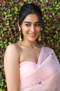 actress sakshi vaidya cute looks in a shoulderless blouse and saree