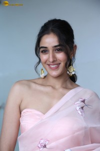 actress sakshi vaidya cute looks in a shoulderless blouse and saree