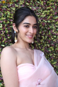 actress sakshi vaidya cute looks in a shoulderless blouse and saree