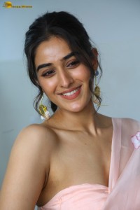 actress sakshi vaidya cute looks in a shoulderless blouse and saree